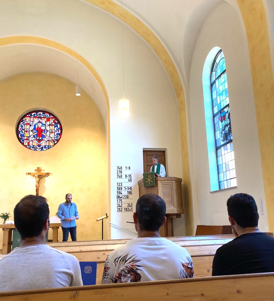 Zionsgemeinde in Hamburg with worship services in Farsi